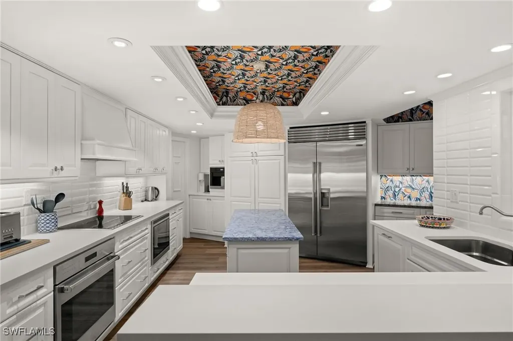 2901 Gulf Shore Boulevard N Naples FL 34103