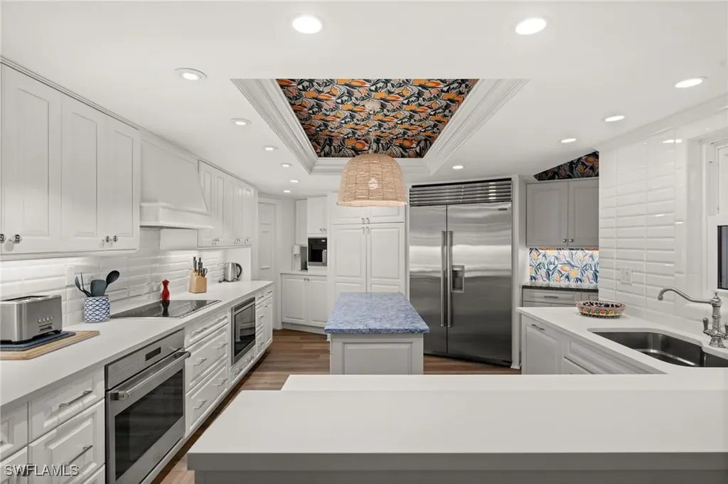 2901 Gulf Shore Boulevard N Naples FL 34103