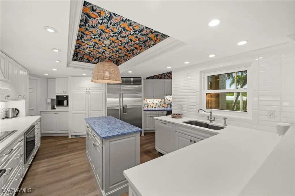 2901 Gulf Shore Boulevard N Naples FL 34103