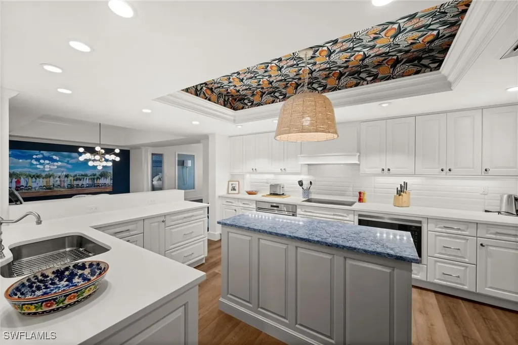 2901 Gulf Shore Boulevard N Naples FL 34103