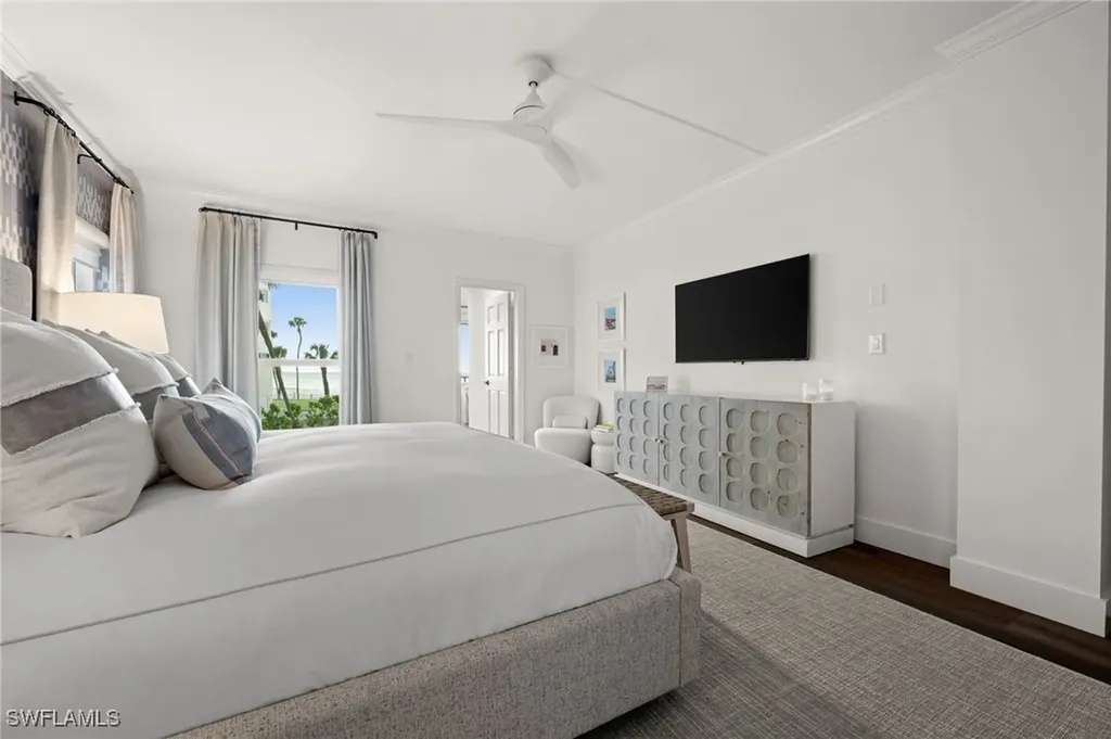 2901 Gulf Shore Boulevard N Naples FL 34103