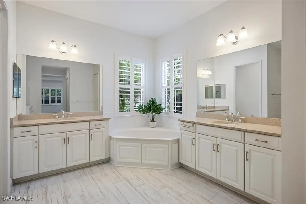 21555 Oaks Of Estero Circle Estero FL 33928