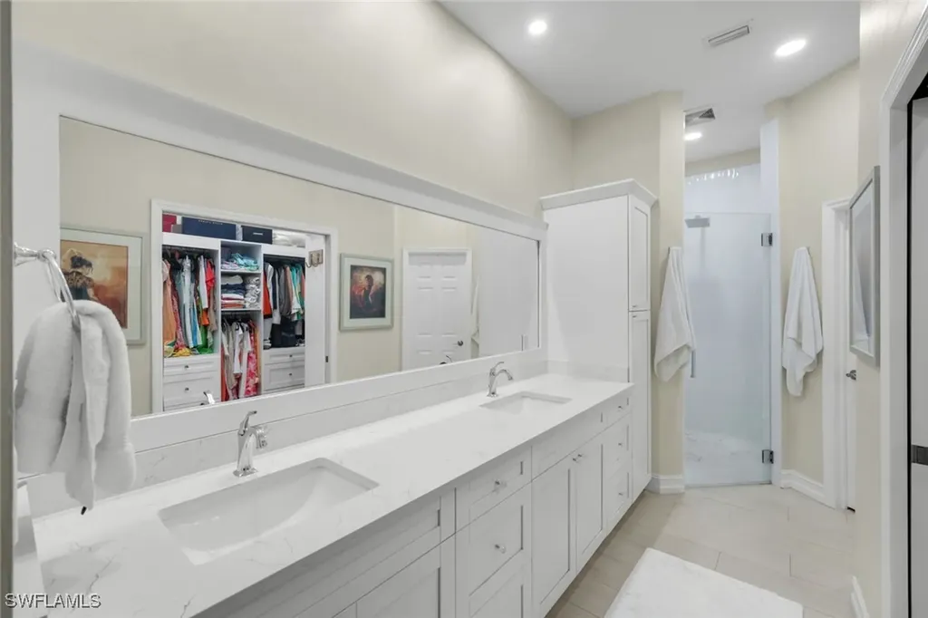 9172 Las Maderas Drive Bonita Springs FL 34135