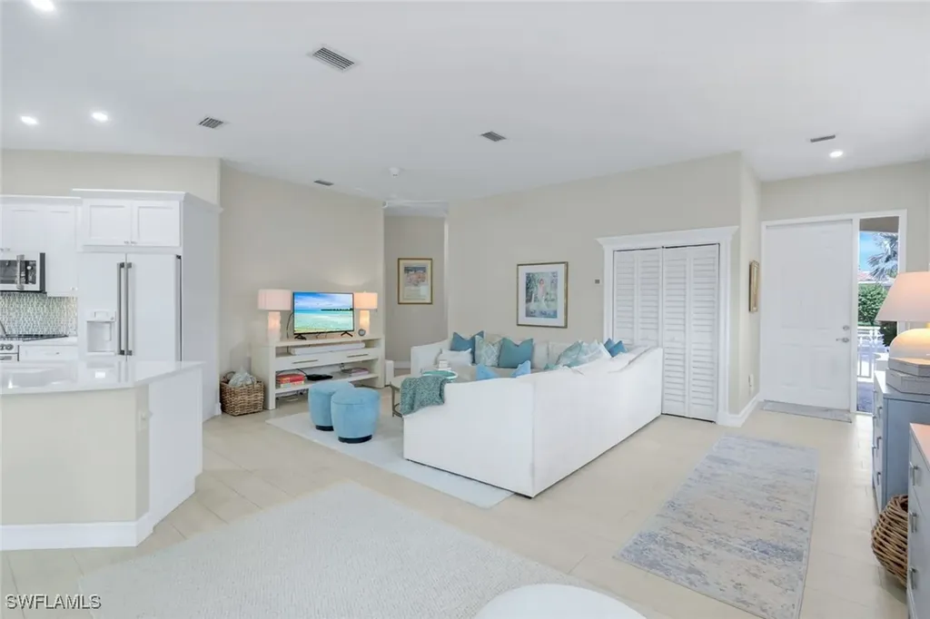 9172 Las Maderas Drive Bonita Springs FL 34135