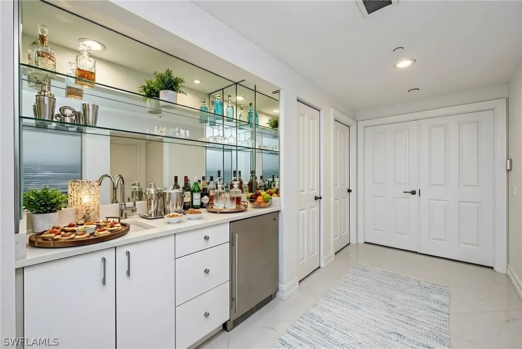 8665 Bay Colony Drive Naples FL 34108