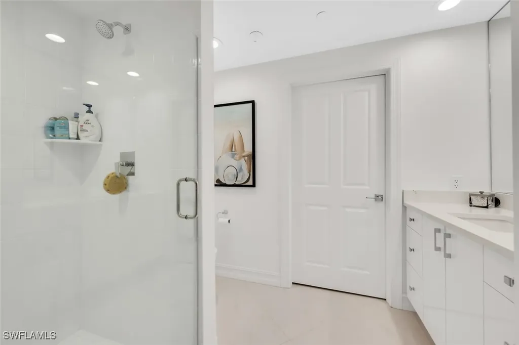 8665 Bay Colony Drive Naples FL 34108