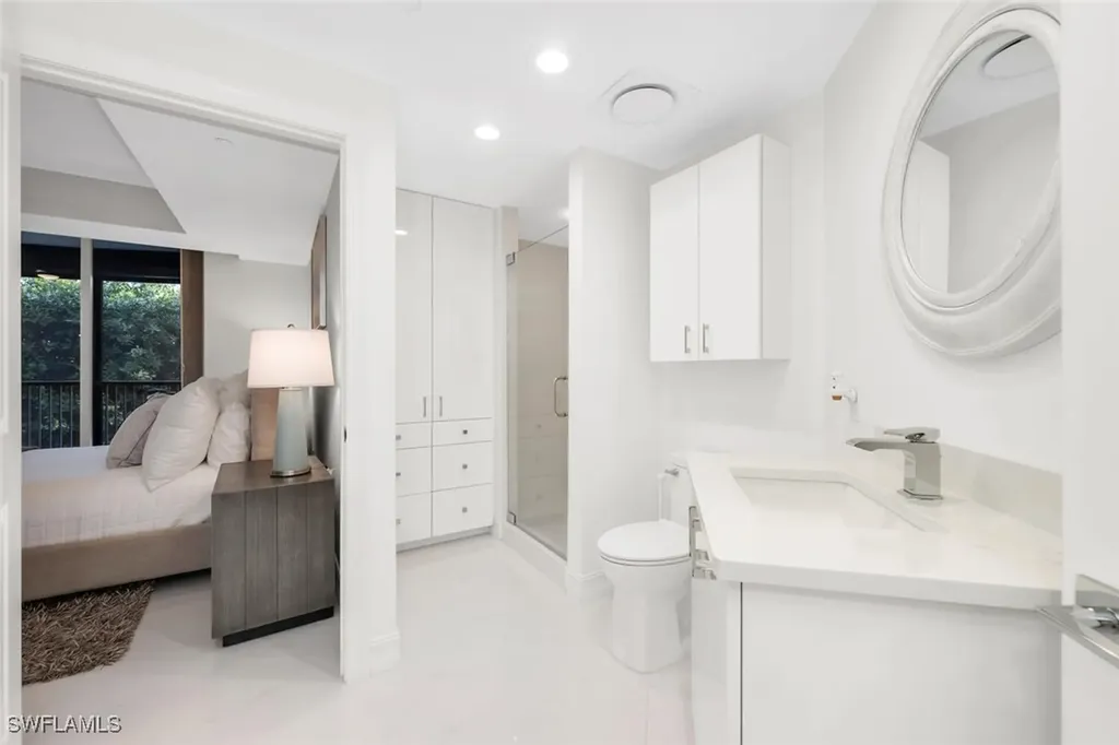 8665 Bay Colony Drive Naples FL 34108