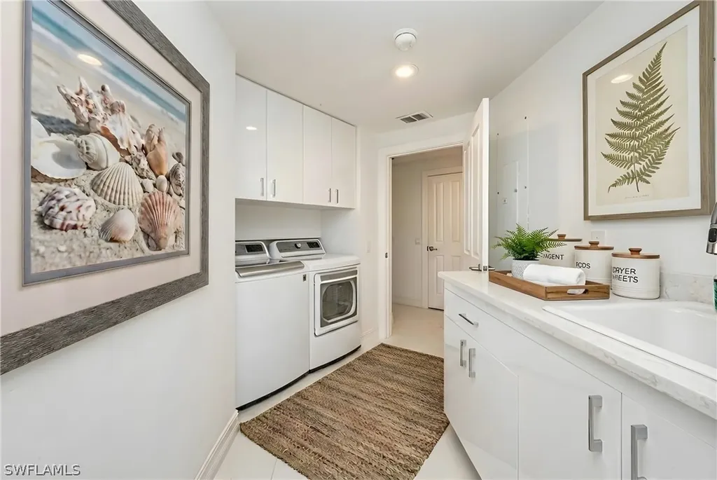 8665 Bay Colony Drive Naples FL 34108