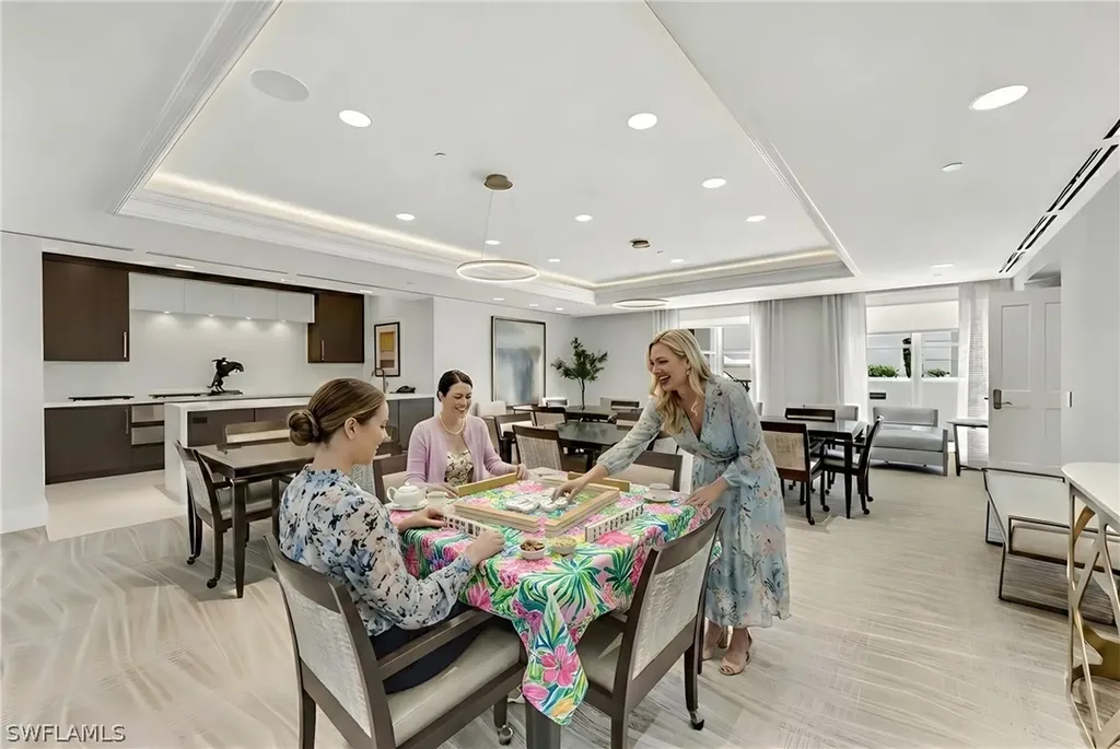 8665 Bay Colony Drive Naples FL 34108