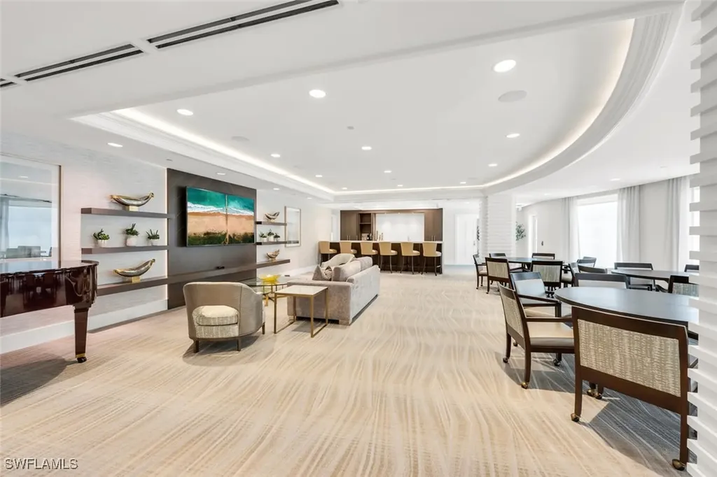 8665 Bay Colony Drive Naples FL 34108