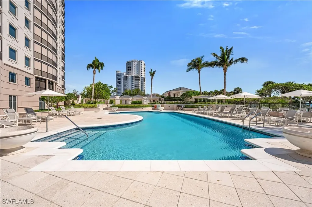 8665 Bay Colony Drive Naples FL 34108