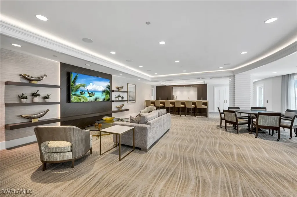 8665 Bay Colony Drive Naples FL 34108