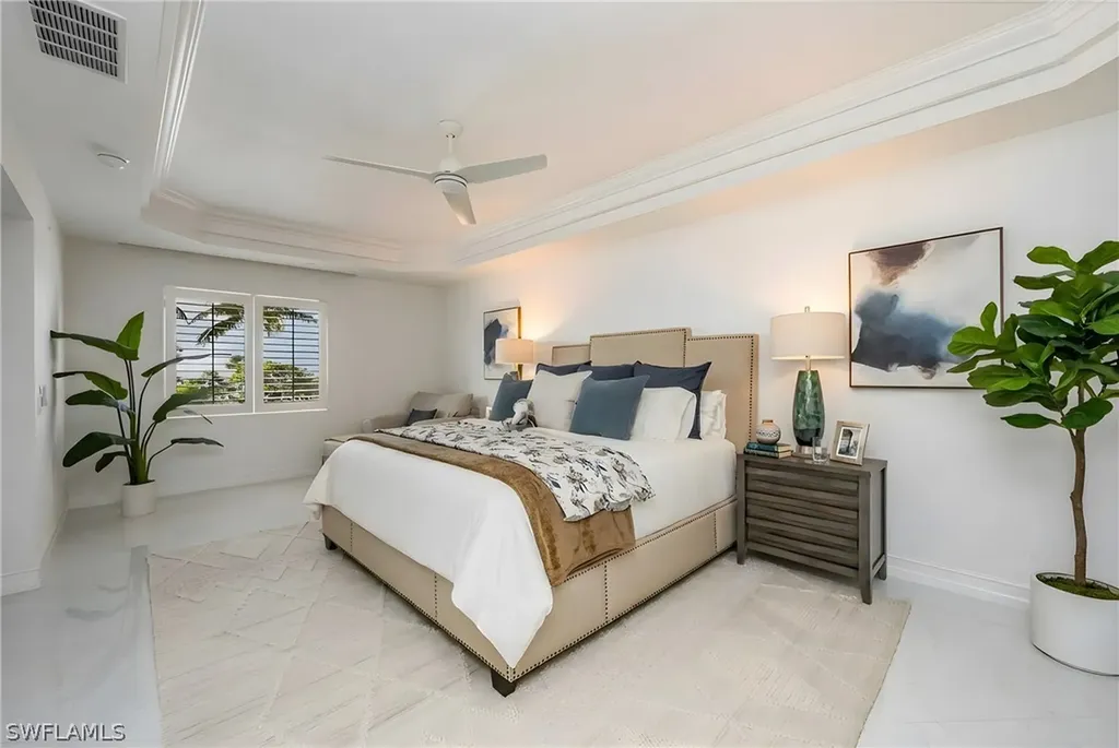 8665 Bay Colony Drive Naples FL 34108