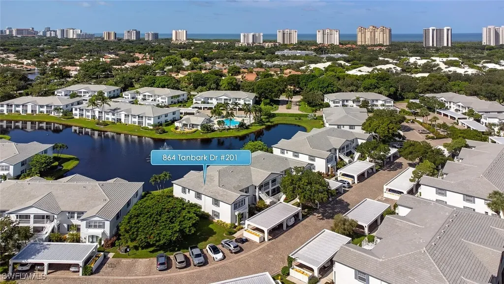 864 Tanbark Drive Naples FL 34108