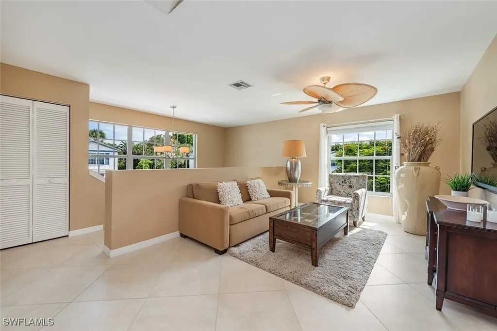 864 Tanbark Drive Naples FL 34108