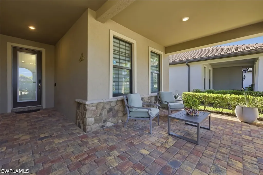 9761 Willet Court Naples FL 34120