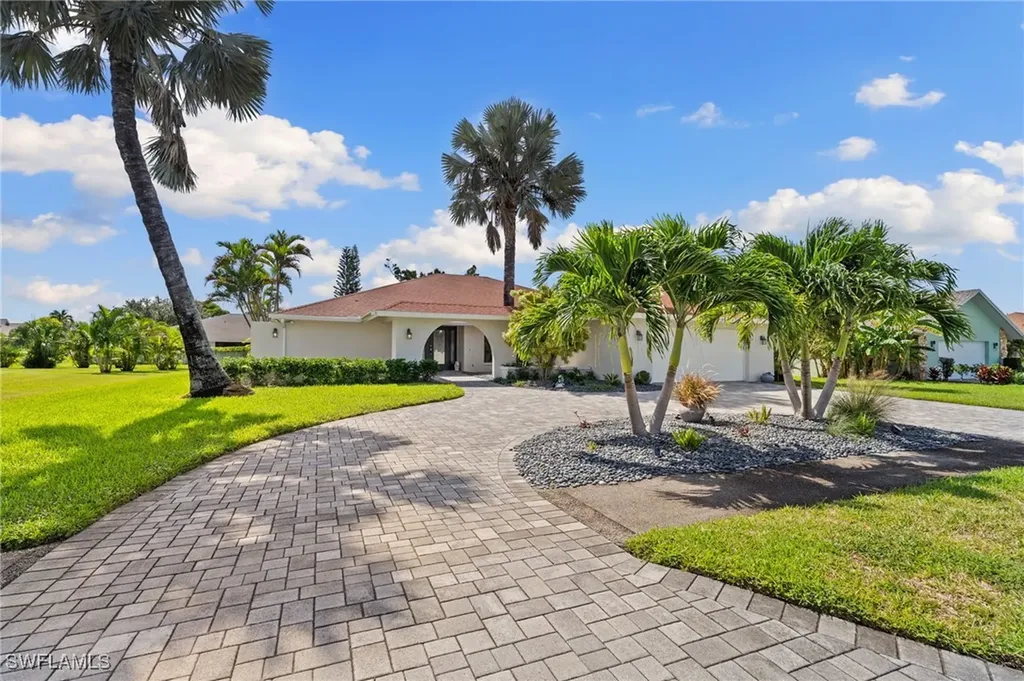 2239 Imperial Golf Co Boulevard Naples FL 34110