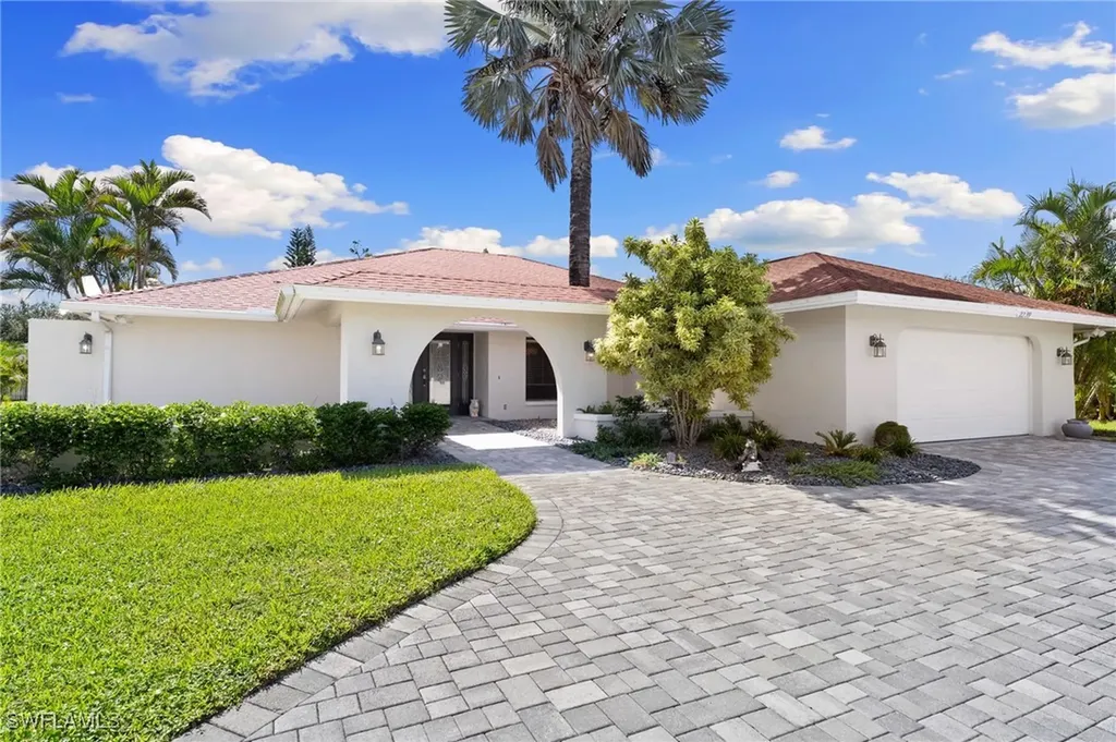 2239 Imperial Golf Co Boulevard Naples FL 34110