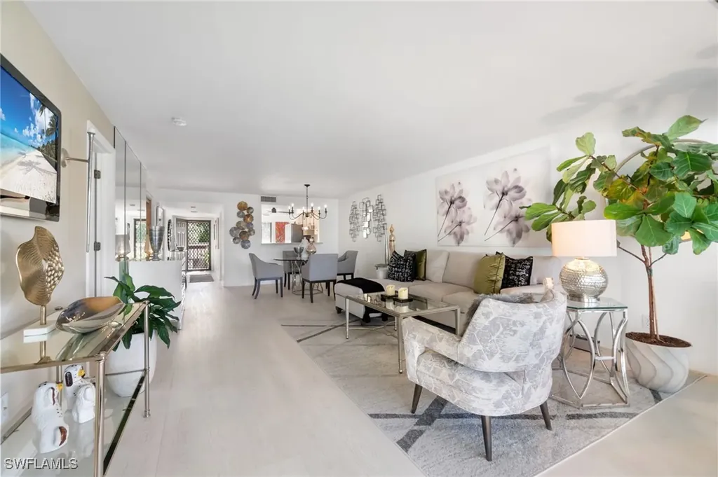 800 Misty Pines Circle Naples FL 34105