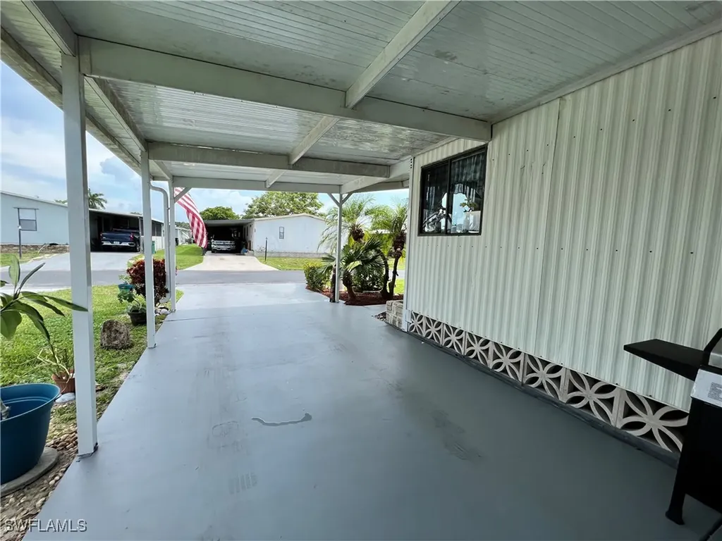 251 Loon Lane Naples FL 34114