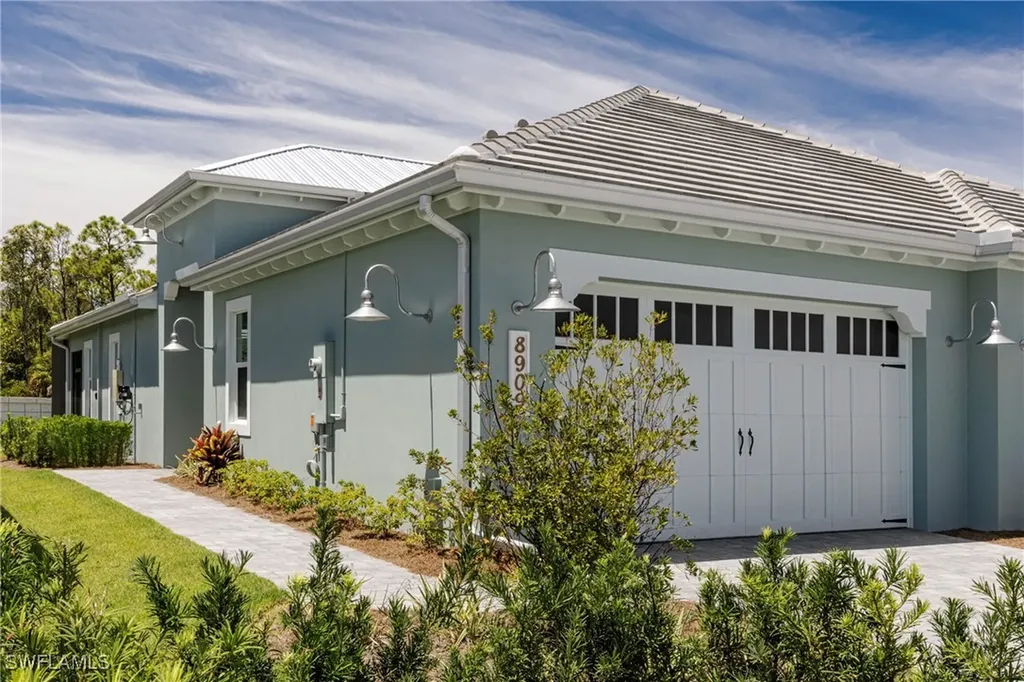 8909 Yucatan Court Naples FL 34112