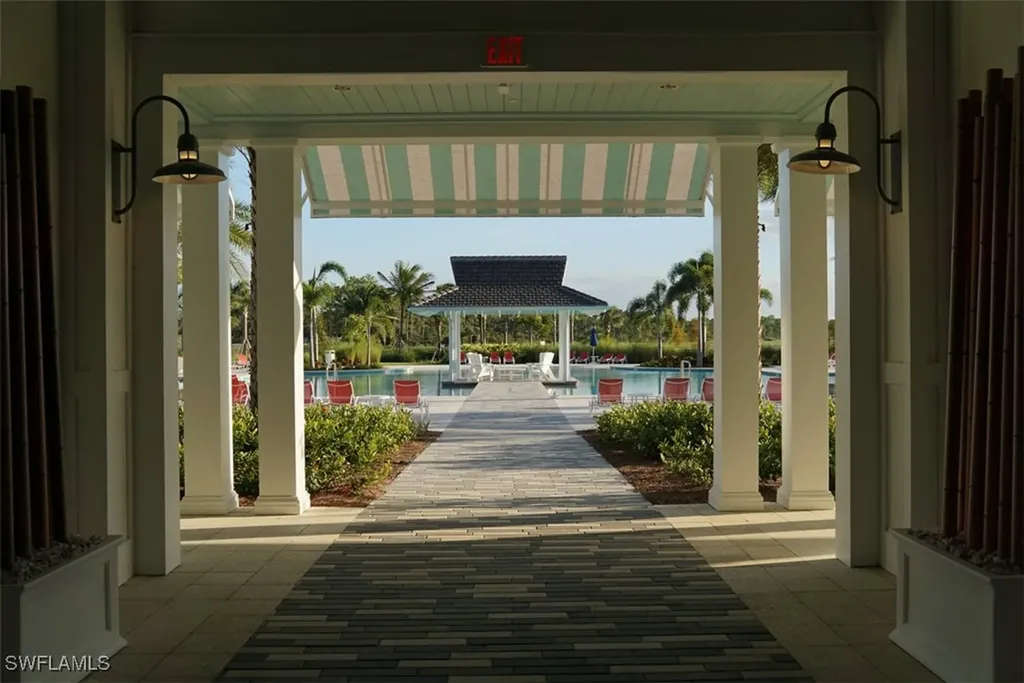 8909 Yucatan Court Naples FL 34112