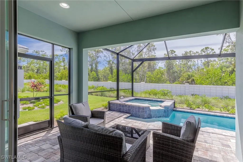 8909 Yucatan Court Naples FL 34112