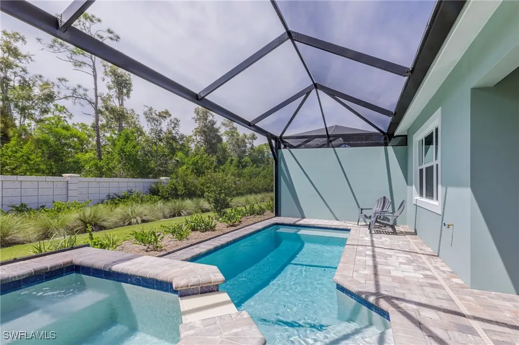 8909 Yucatan Court Naples FL 34112