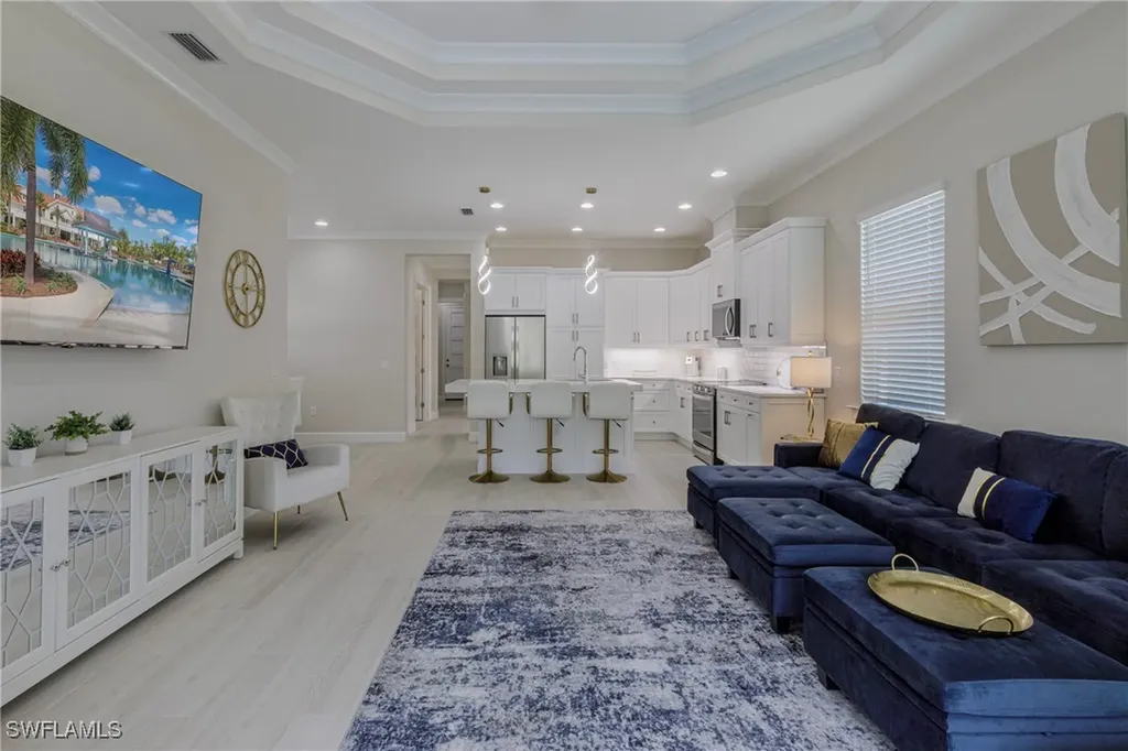 8909 Yucatan Court Naples FL 34112