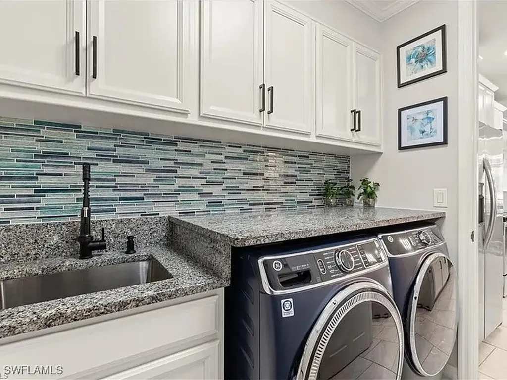14672 Edgewater Circle Naples FL 34114
