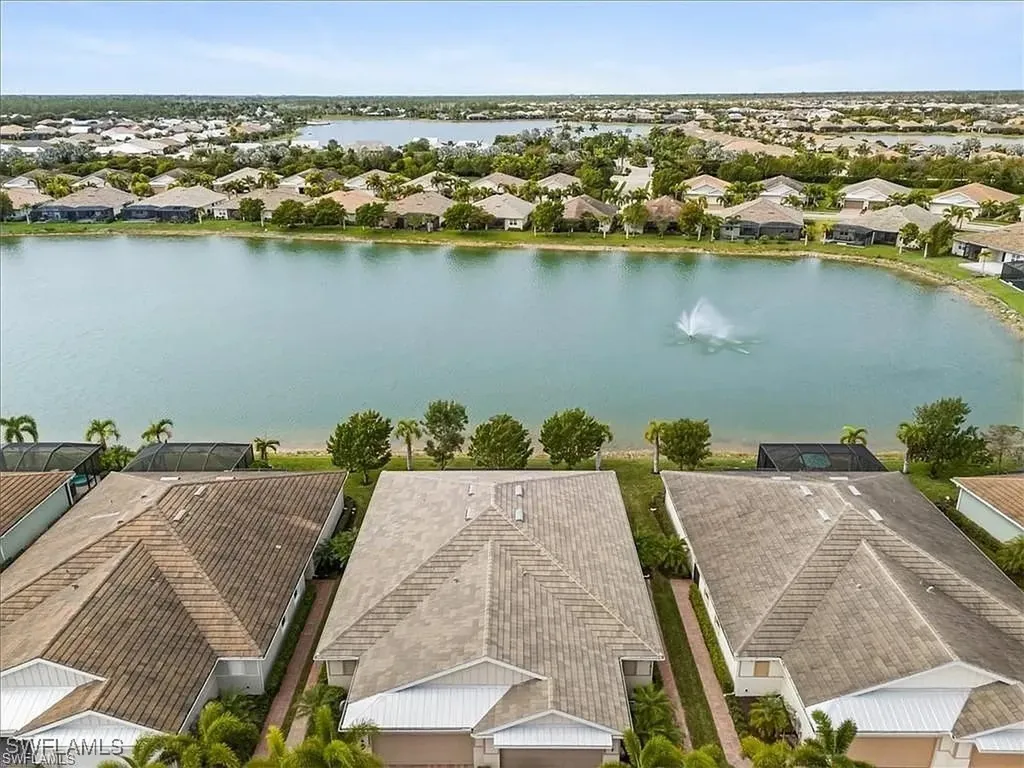 14672 Edgewater Circle Naples FL 34114
