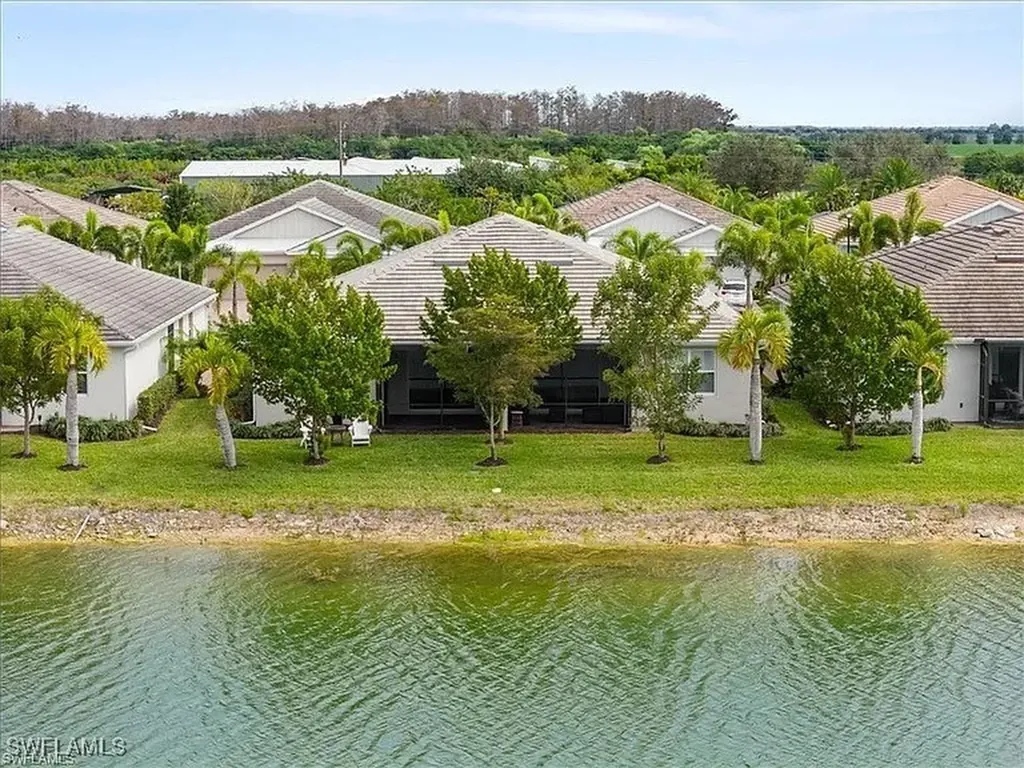 14672 Edgewater Circle Naples FL 34114