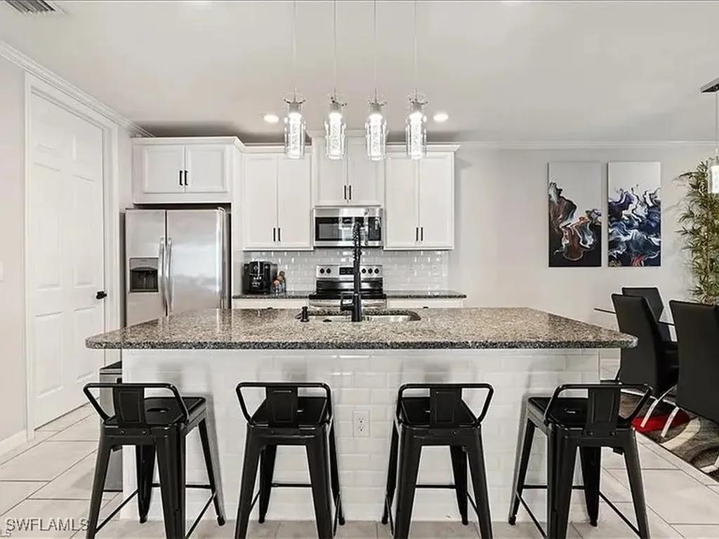 14672 Edgewater Circle Naples FL 34114