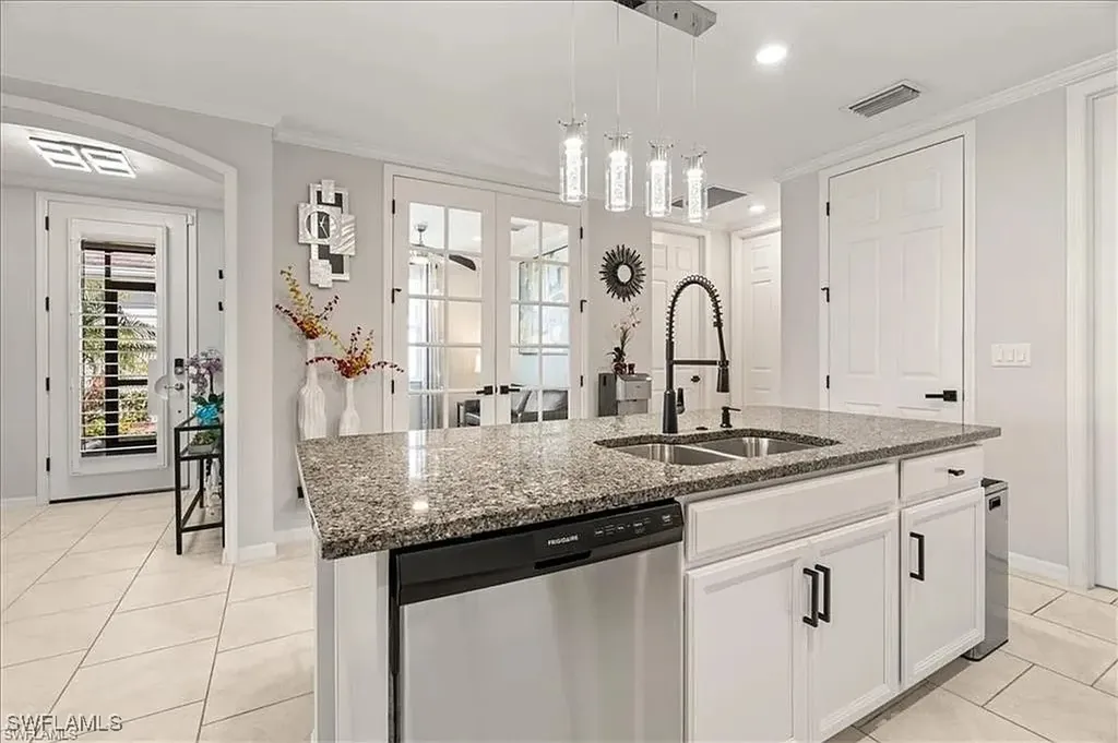 14672 Edgewater Circle Naples FL 34114