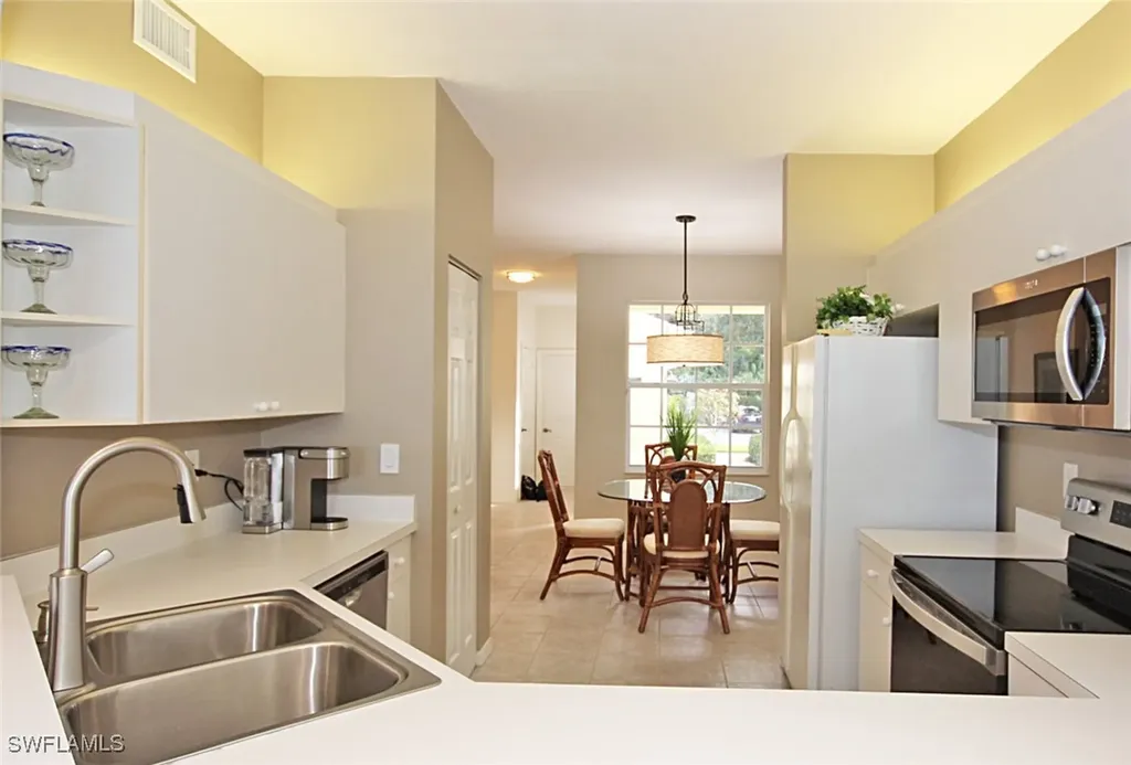 3380 Crown Pointe Boulevard W Naples FL 34112