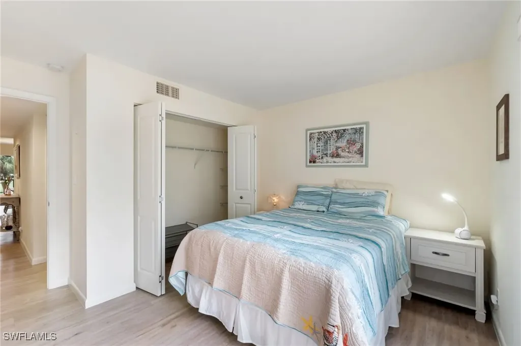 425 Wildwood Lane Naples FL 34105