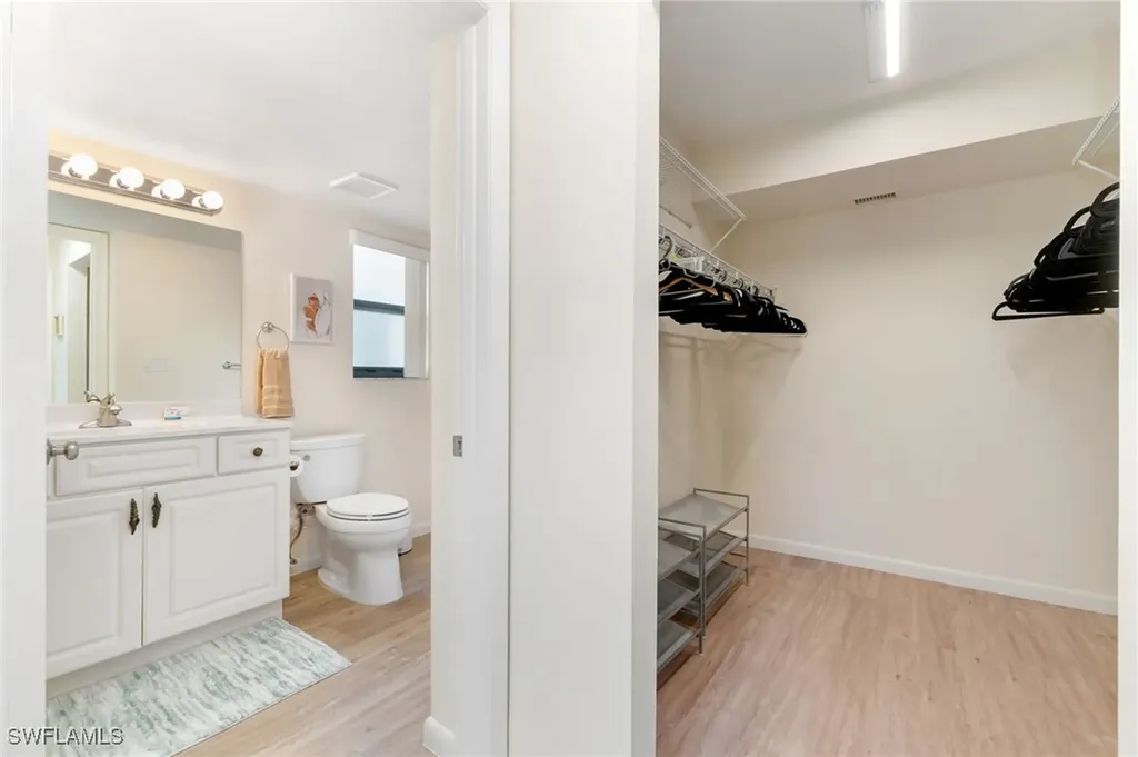 425 Wildwood Lane Naples FL 34105