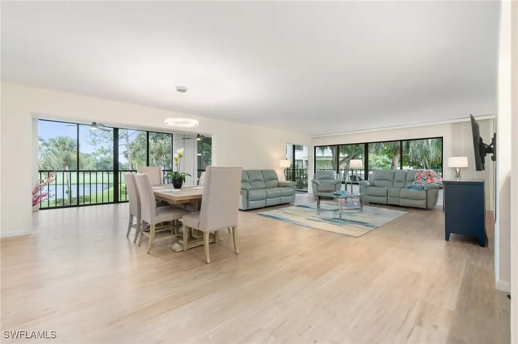 425 Wildwood Lane Naples FL 34105