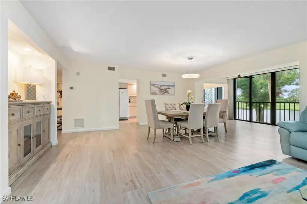 425 Wildwood Lane Naples FL 34105