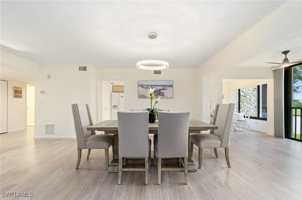 425 Wildwood Lane Naples FL 34105