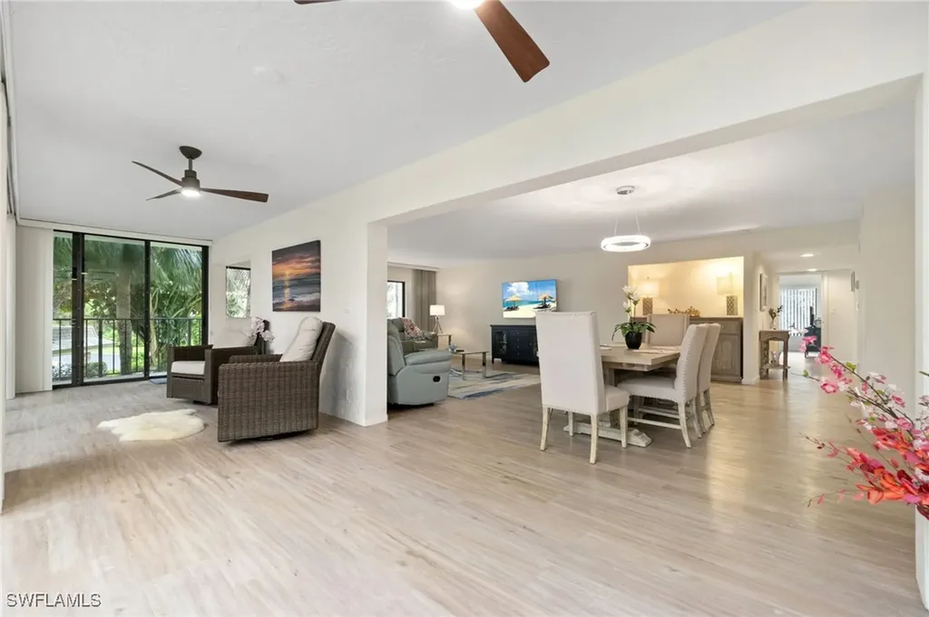 425 Wildwood Lane Naples FL 34105