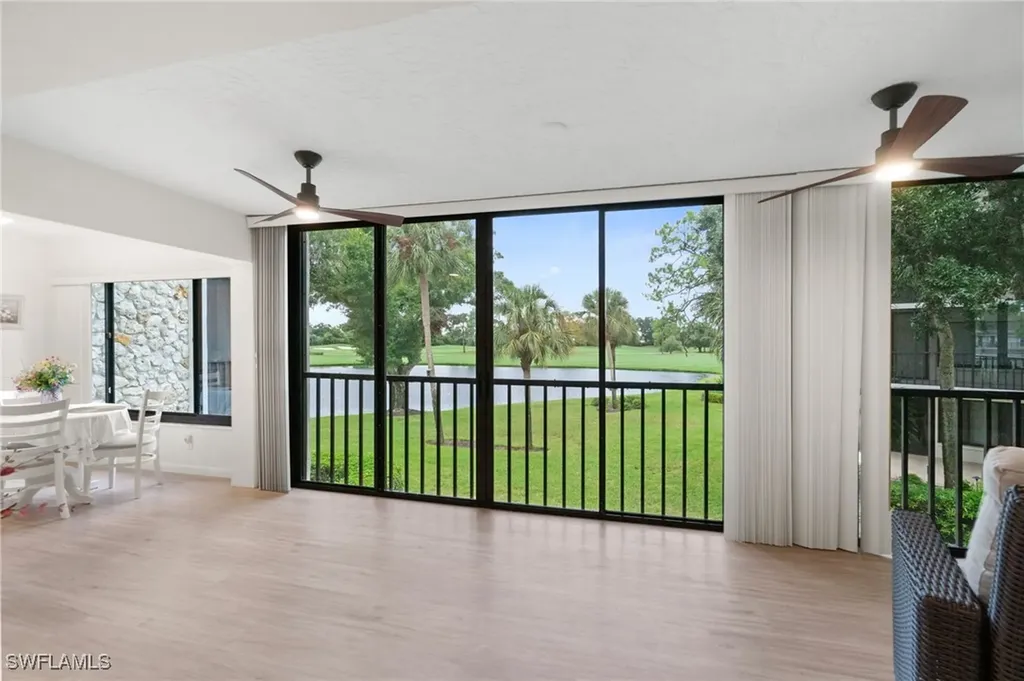 425 Wildwood Lane Naples FL 34105