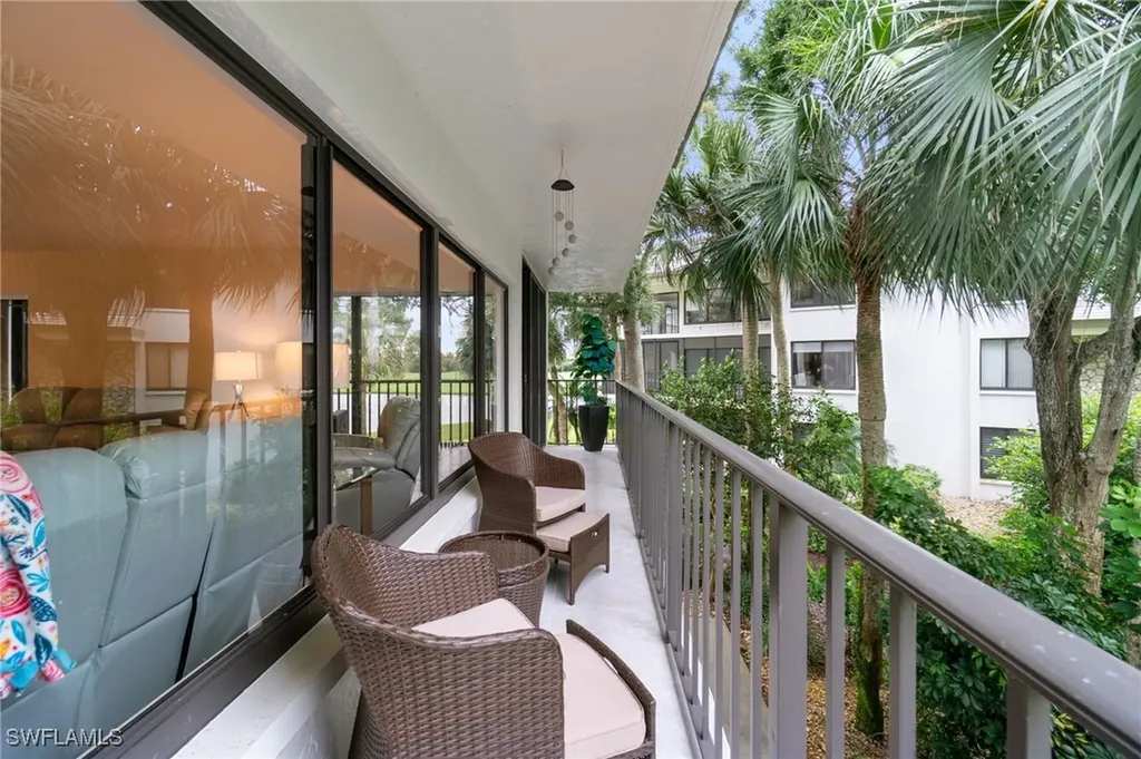 425 Wildwood Lane Naples FL 34105