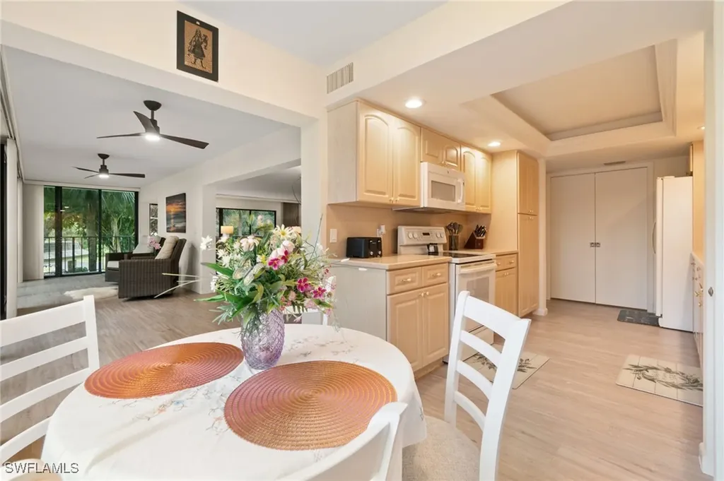 425 Wildwood Lane Naples FL 34105