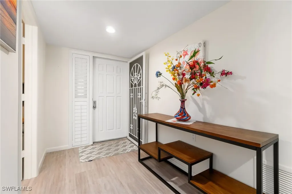 425 Wildwood Lane Naples FL 34105