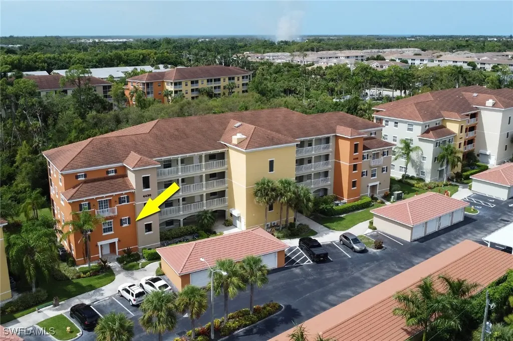 4430 Botanical Place Circle Naples FL 34112