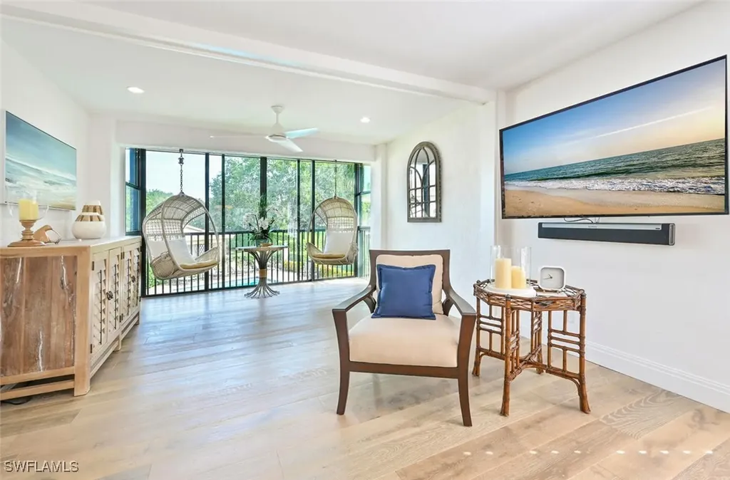 3105 Riviera Drive Naples FL 34103