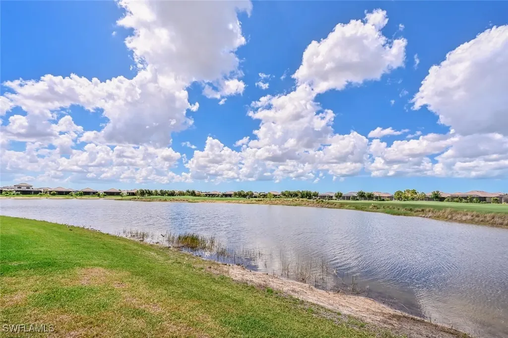 9389 Pocida Court Naples FL 34119