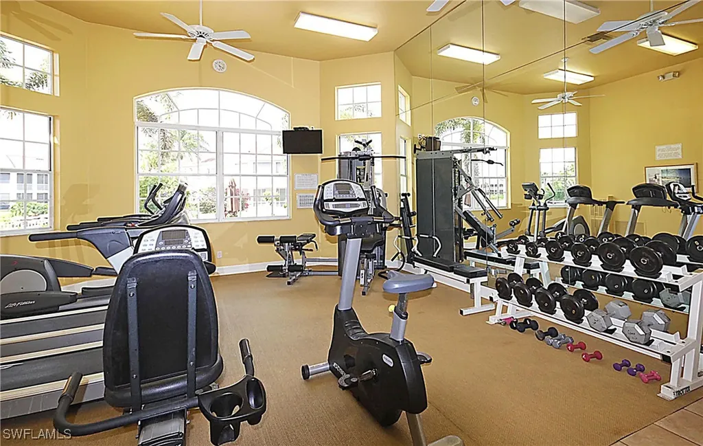 500 L'ambiance Circle Naples FL 34108