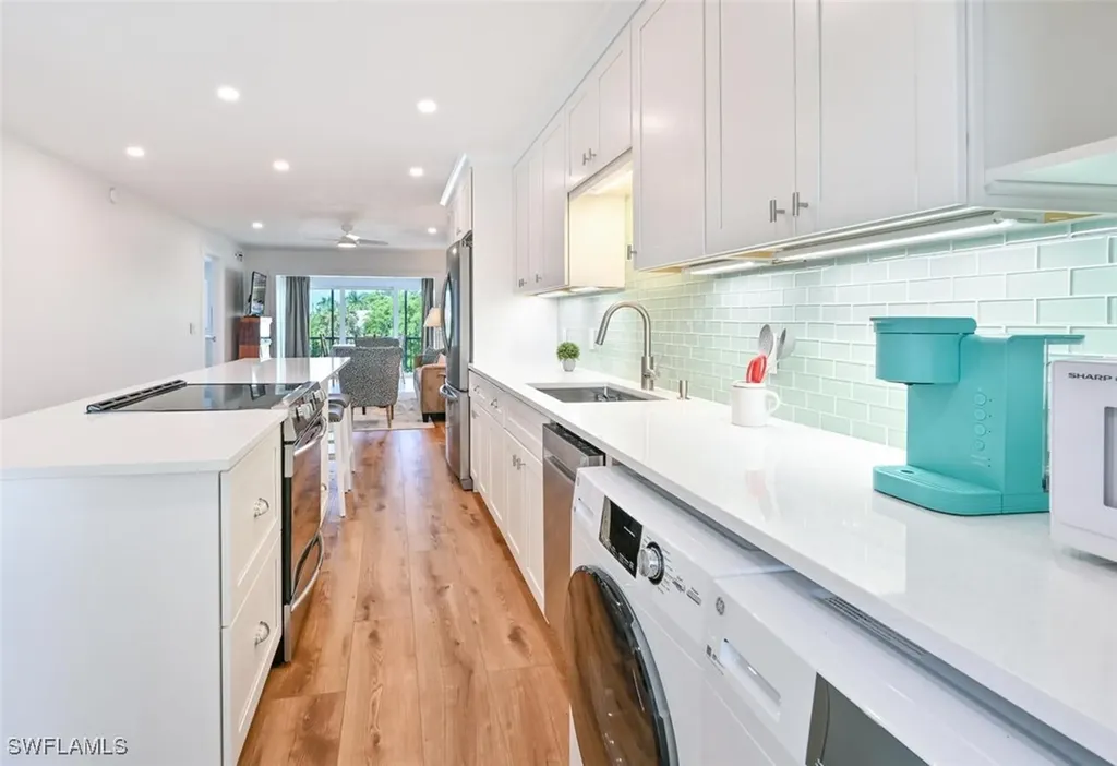250 7th Avenue S Naples FL 34102
